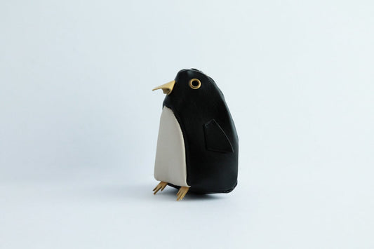 【Restock at 8:00 PM (Japan time) on June 18.】Penguin Pouch