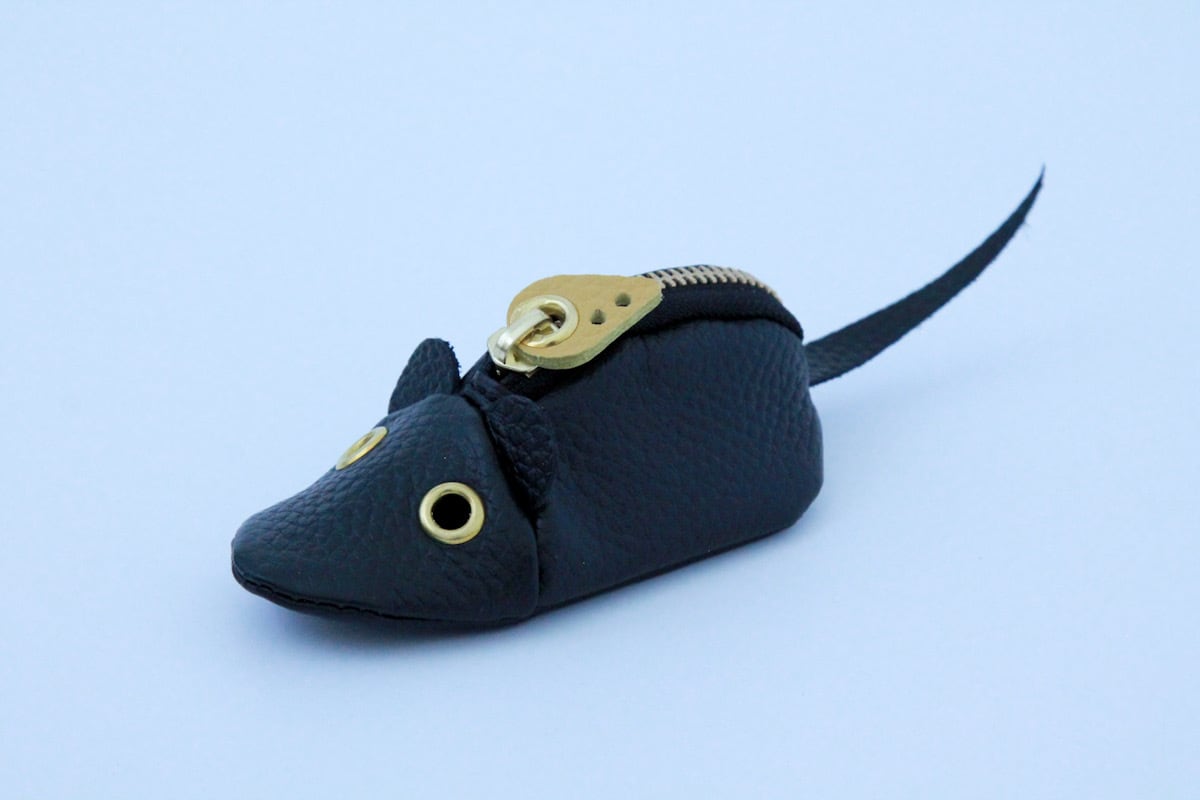 Mouse coin case