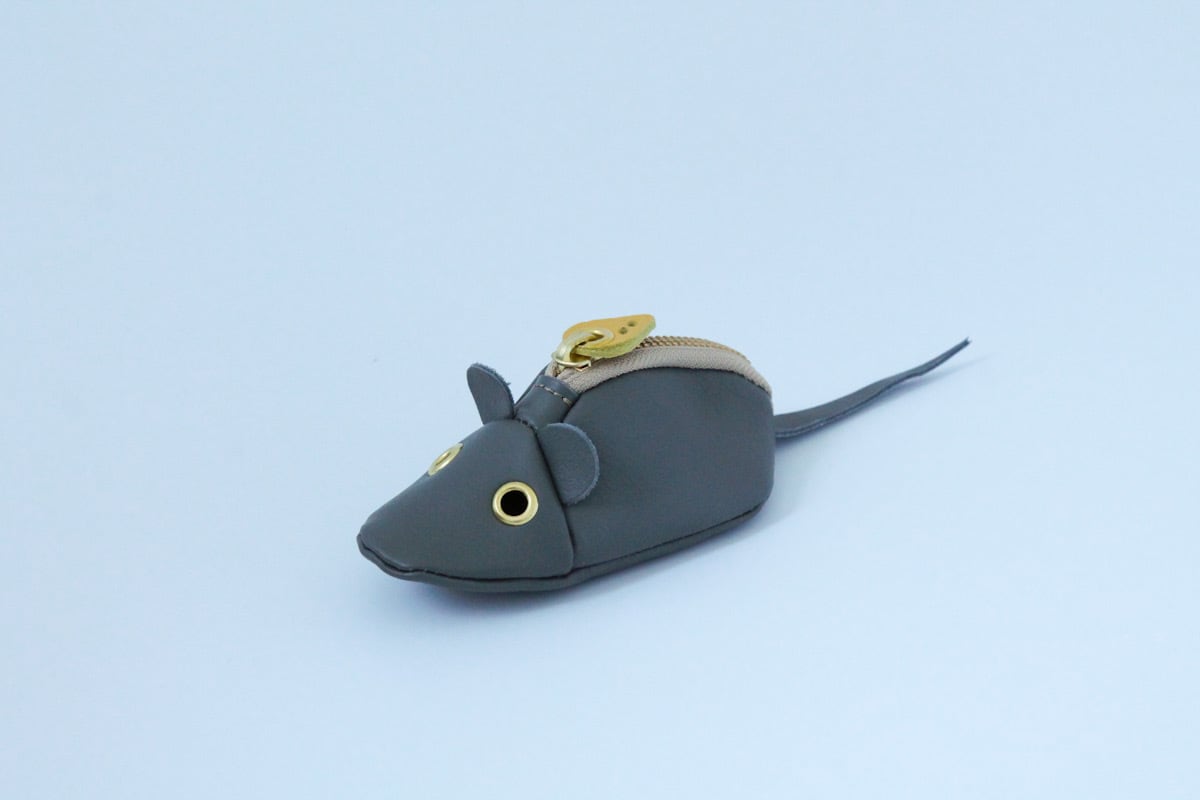 Mouse coin case