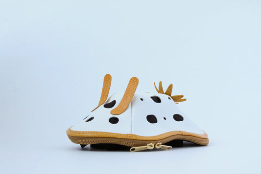 【Restock at 8:00 PM (Japan time) on July 20.】 White Sea Slug Bag