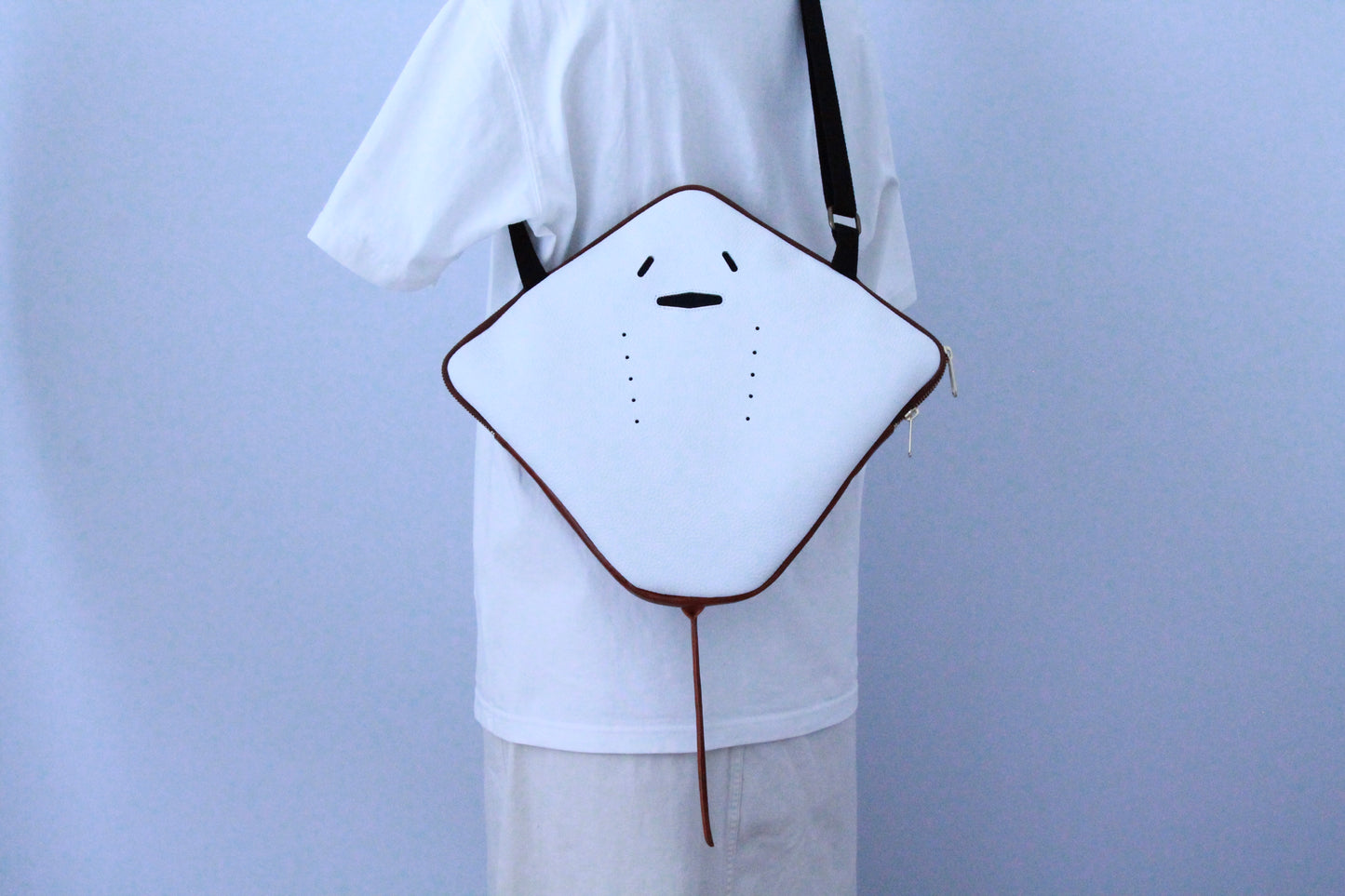 【3月18日晚上7點（台灣時間）轉售】ray bag