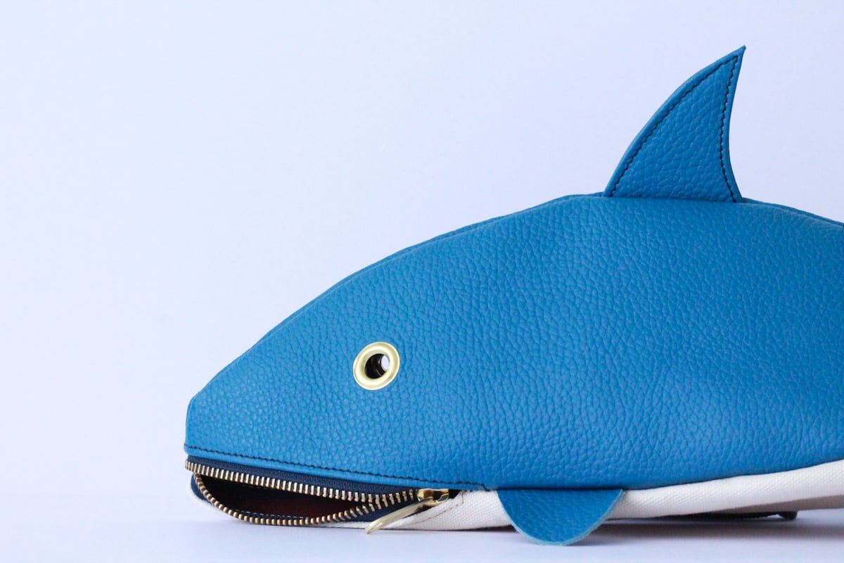 【Restock at 8:00 PM (Japan time) on July 20.】 Shark bag