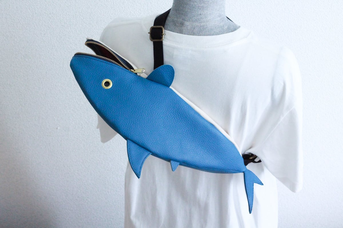 【Restock at 8:00 PM (Japan time) on July 20.】 Shark bag