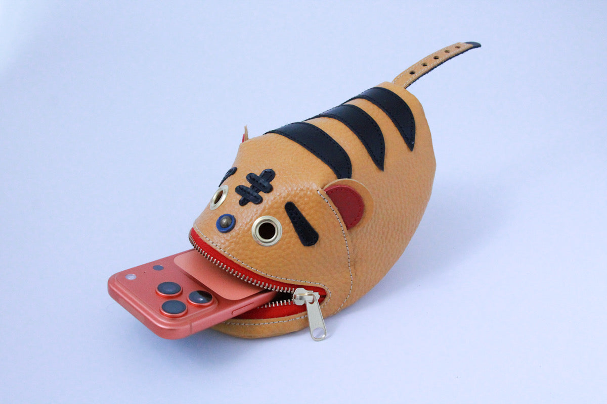 Papier tiger pouch