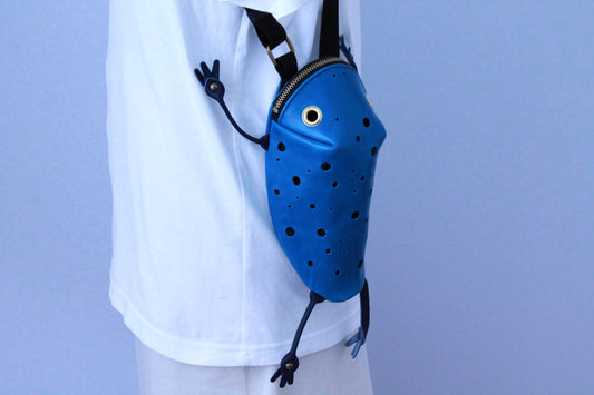 【Restock at 8:00 PM (Japan time) on July 20.】 Cobalt poison dart frog bag