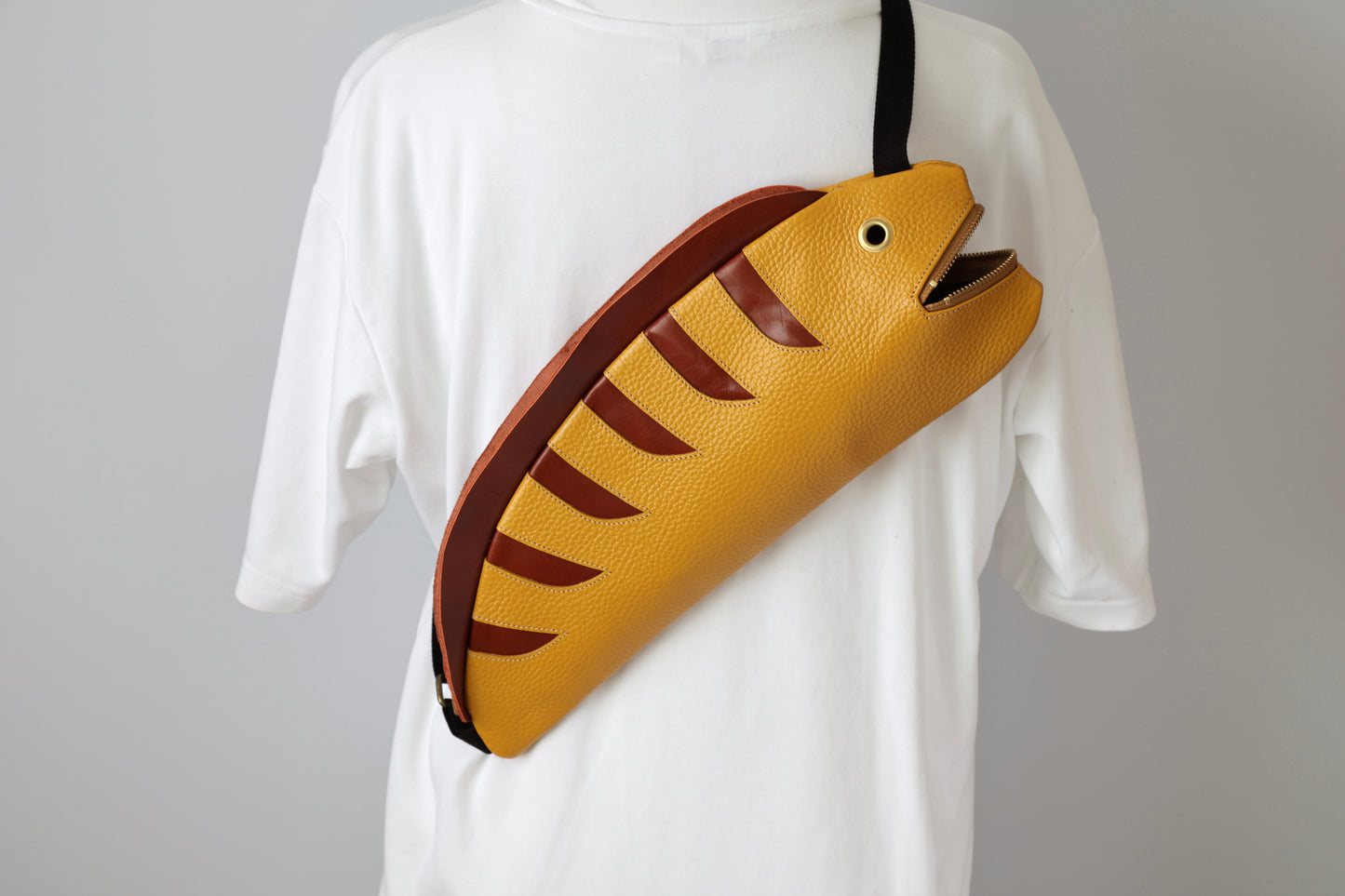 moray eel bag