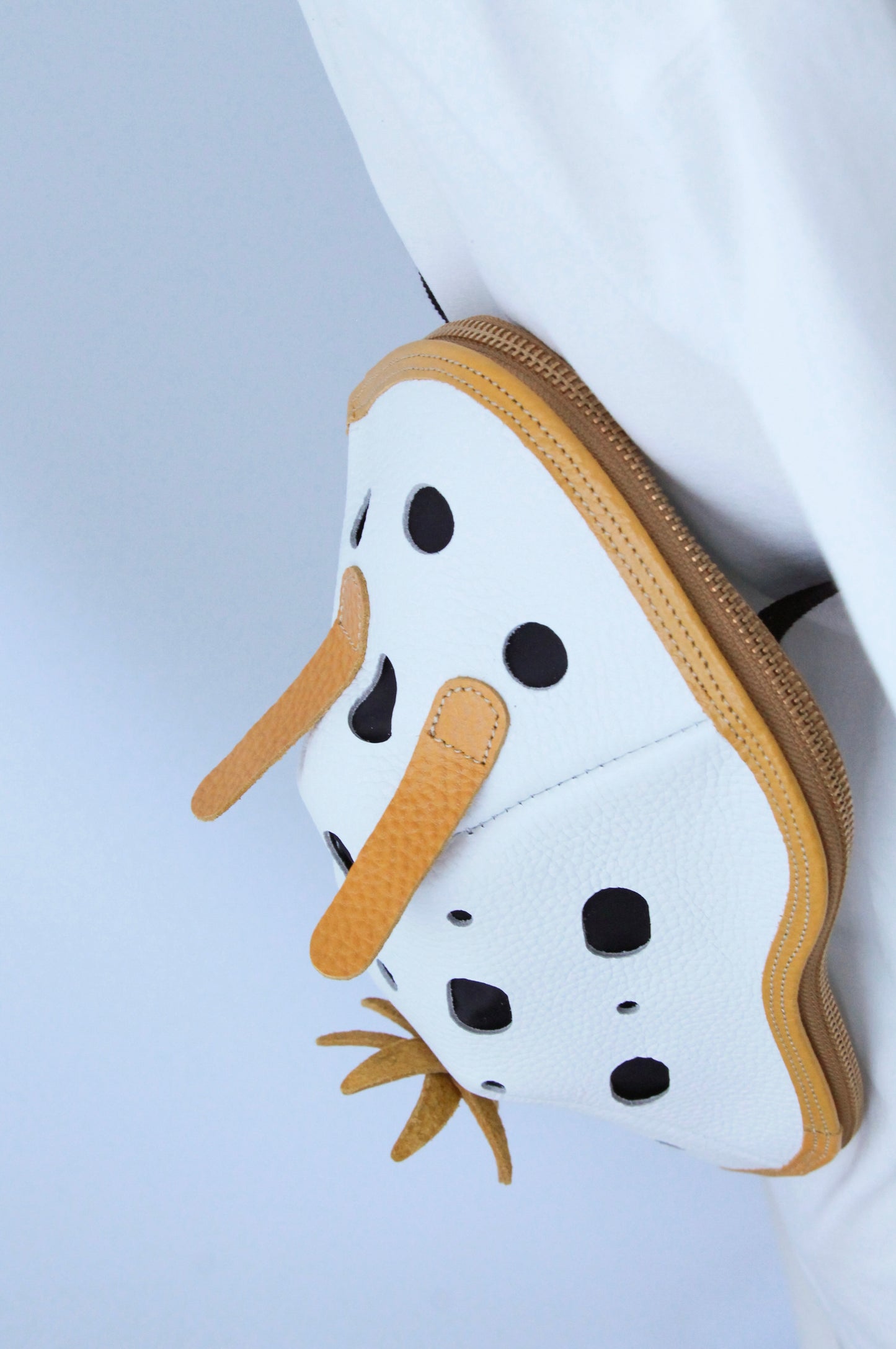 【Restock at 8:00 PM (Japan time) on July 20.】 White Sea Slug Bag