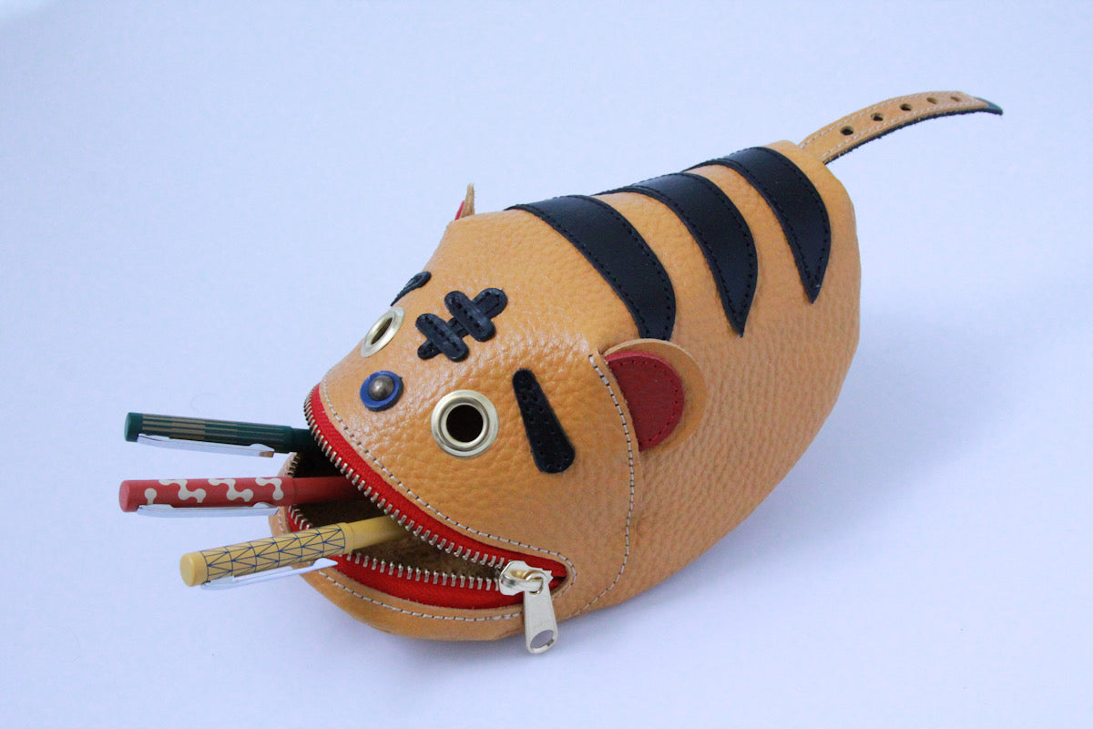 Papier tiger pouch