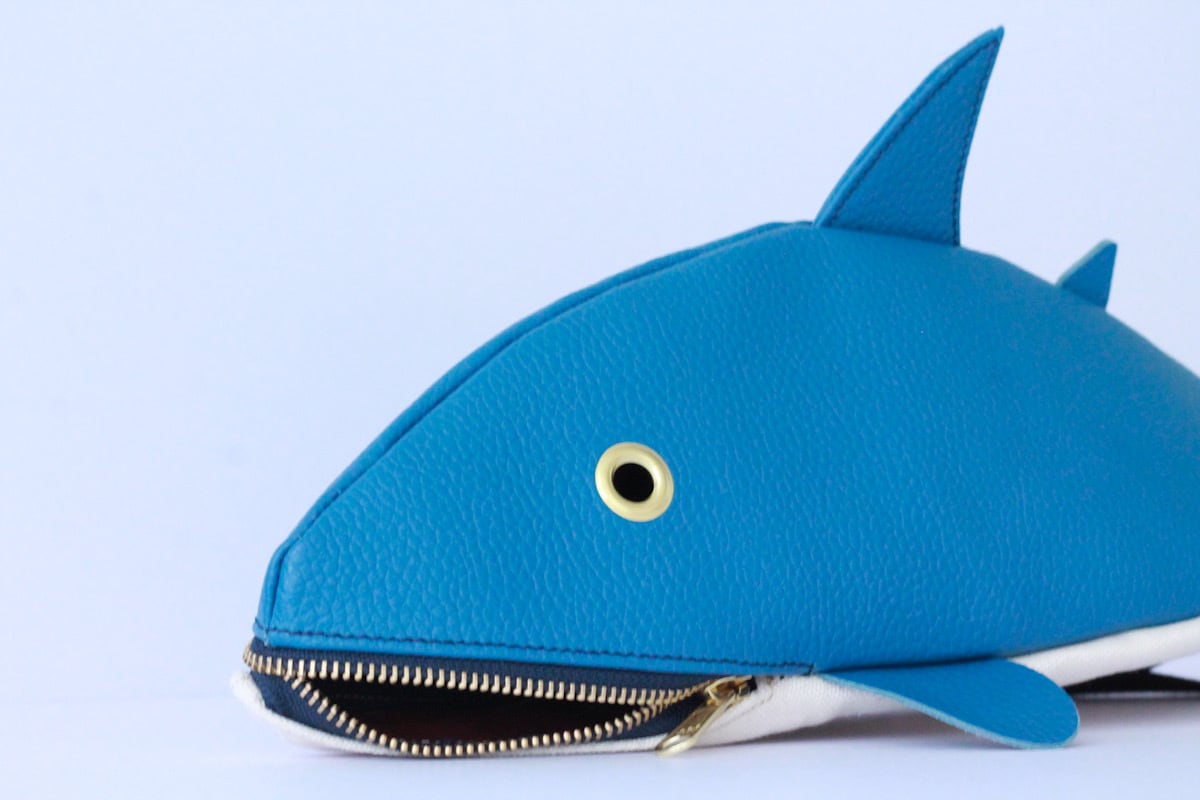 【Restock at 8:00 PM (Japan time) on July 20.】 Shark bag