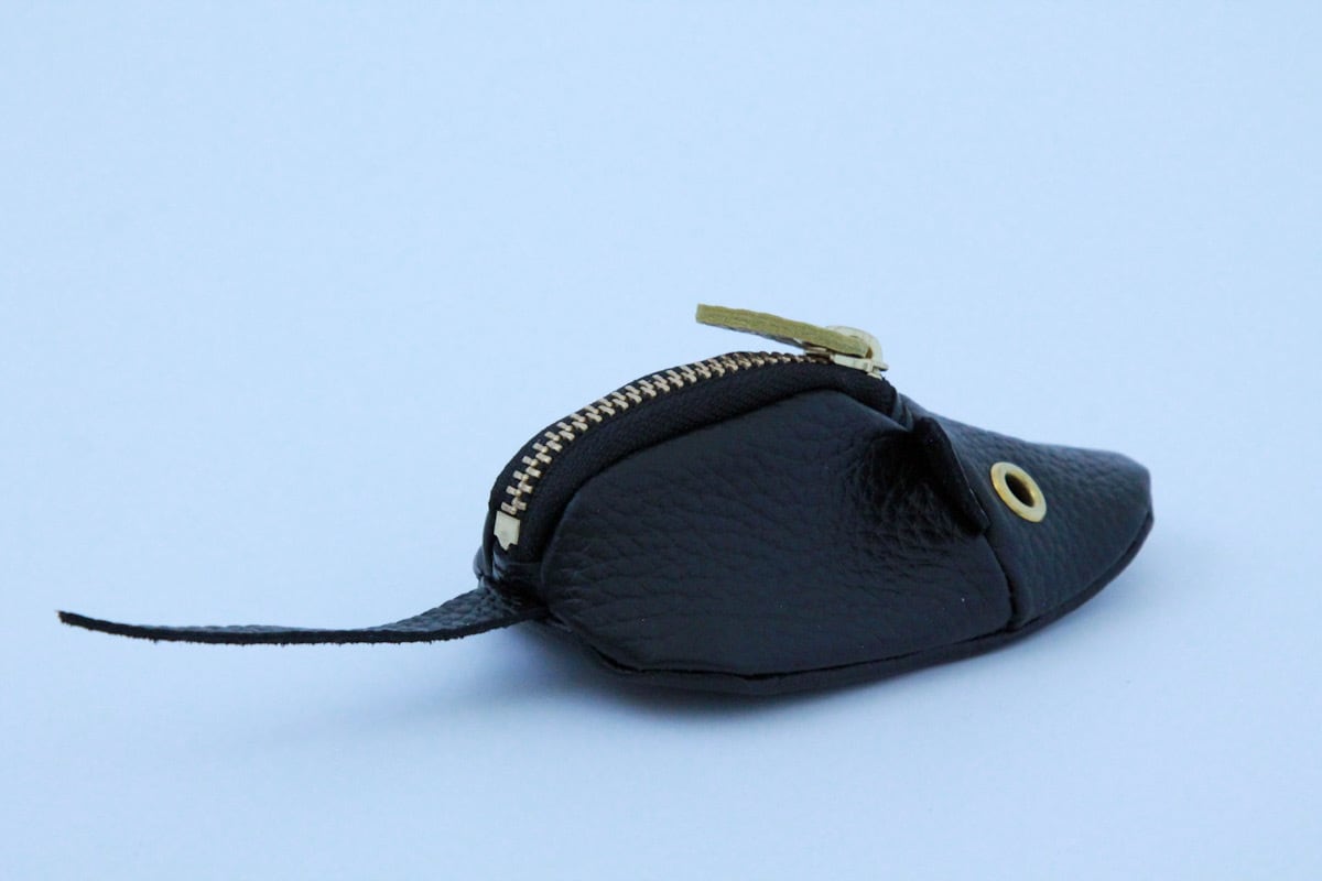 Mouse coin case