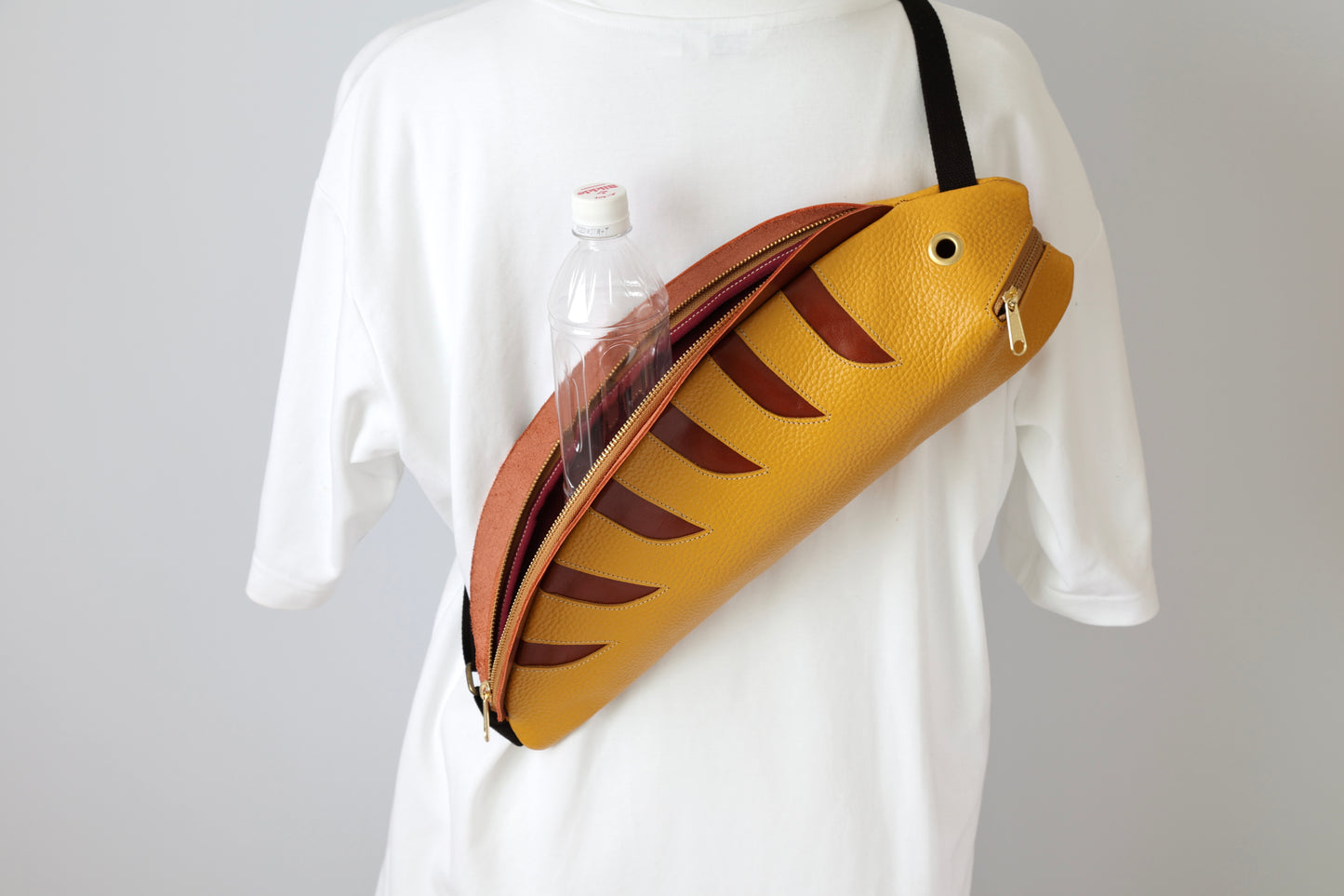 moray eel bag