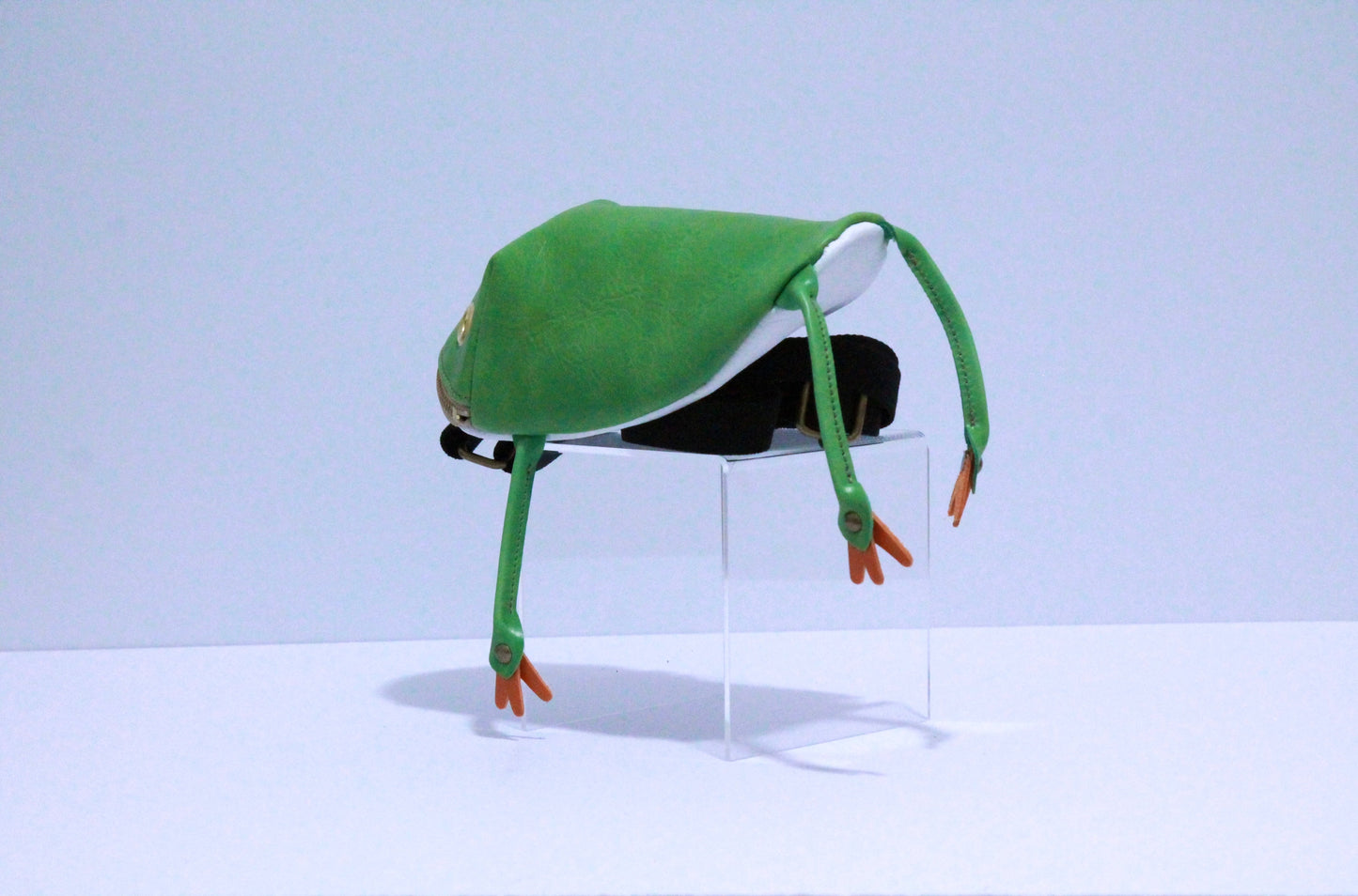 【3月18日晚上7點（台灣時間）轉售】Frog Bag