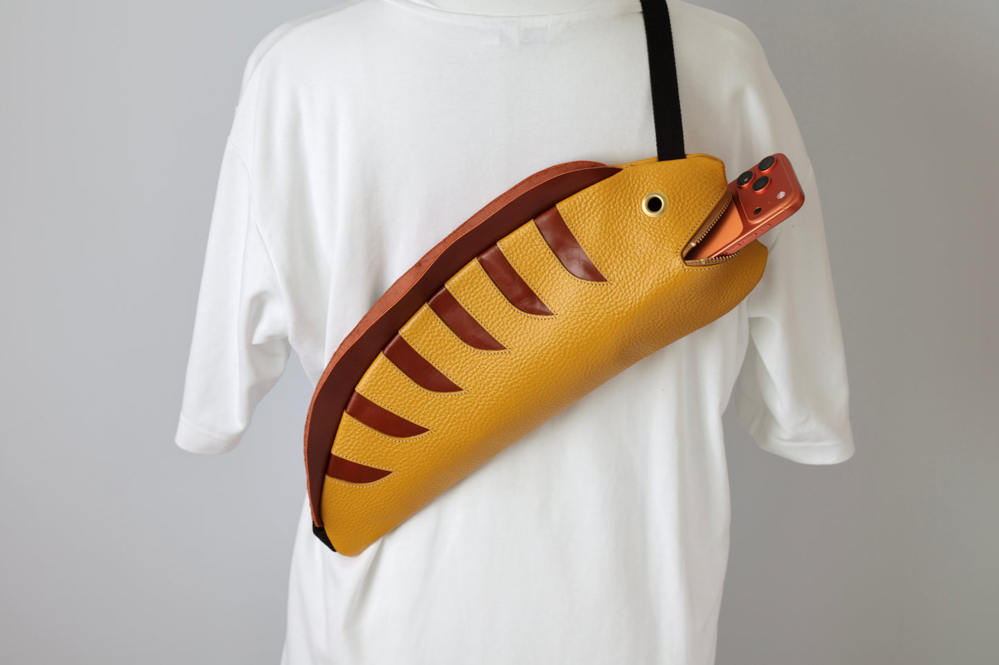 moray eel bag