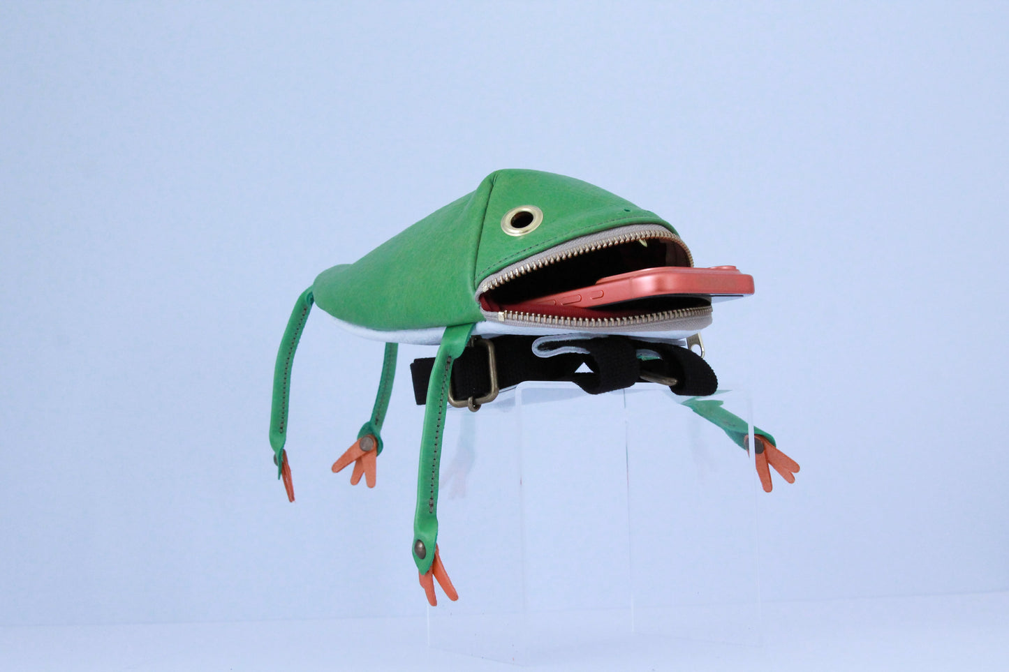 【3月18日晚上7點（台灣時間）轉售】Frog Bag