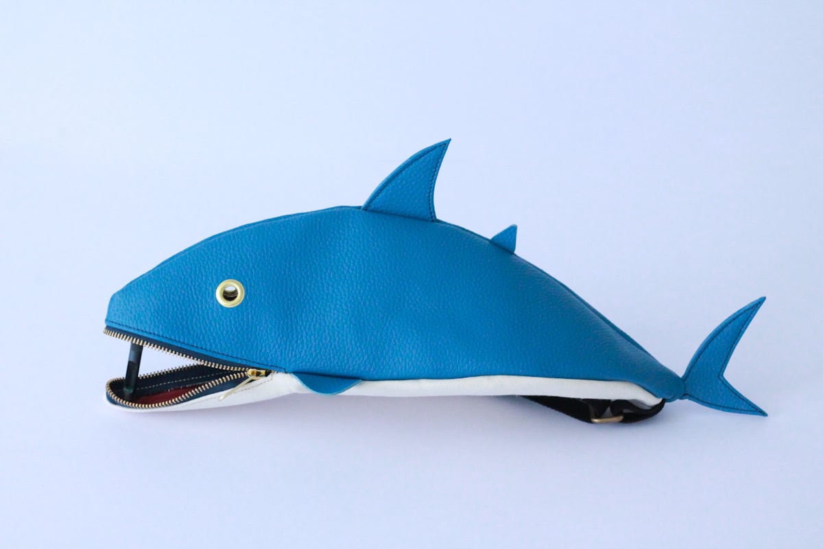 【Restock at 8:00 PM (Japan time) on July 20.】 Shark bag